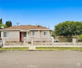 Building Photo - 951 W Mabel Ave