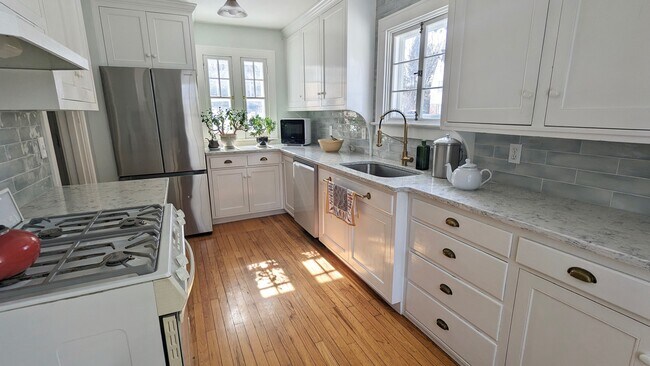 Foto del edificio - 50 Robinson Pkwy