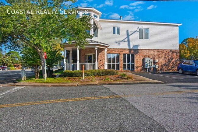 Building Photo - 119 Beal Pkwy SW