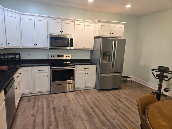 Building Photo - 4034 Waterfield Ln