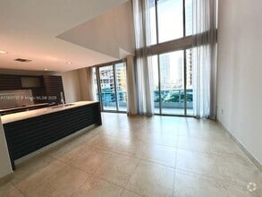Building Photo - 200 Biscayne Blvd Way