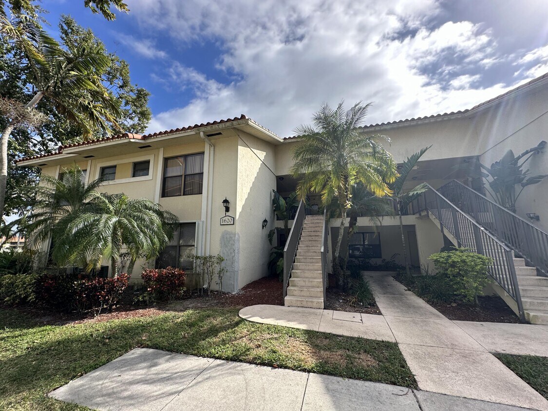 1620 Windorah Way Unit B, West Palm Beach, FL 33411 Condo for Rent in West Palm Beach, FL