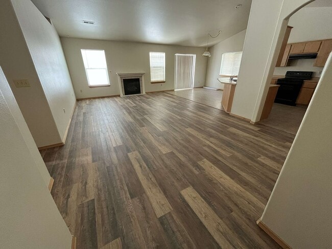 Building Photo - 1408 W Ridge Dr