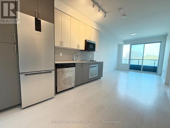 Photo du bâtiment - 415 Main St W