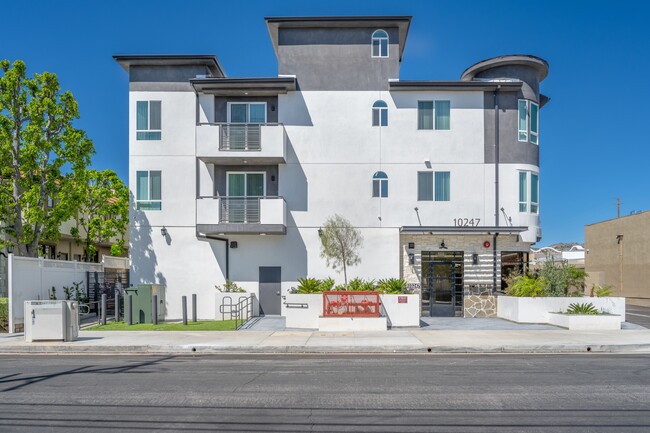 Le Dev - Apartments in Chatsworth, CA | Apartments.com