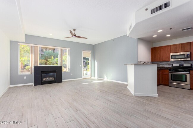 Foto del edificio - 17 W Vernon Ave