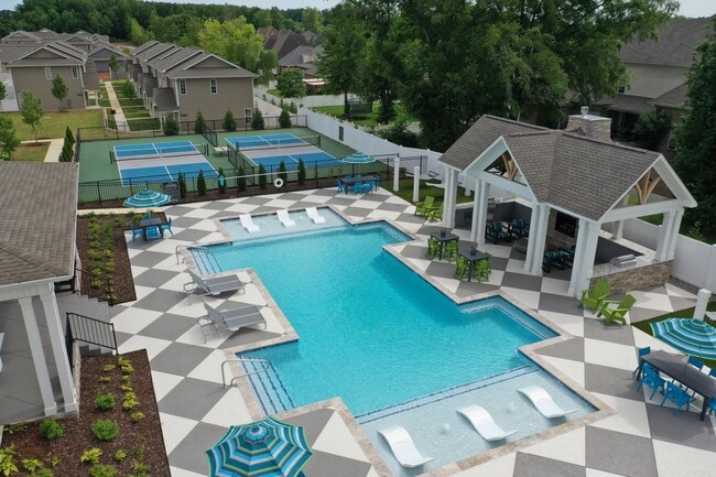 Vlux Madison Townhomes for Rent - VLux Madison