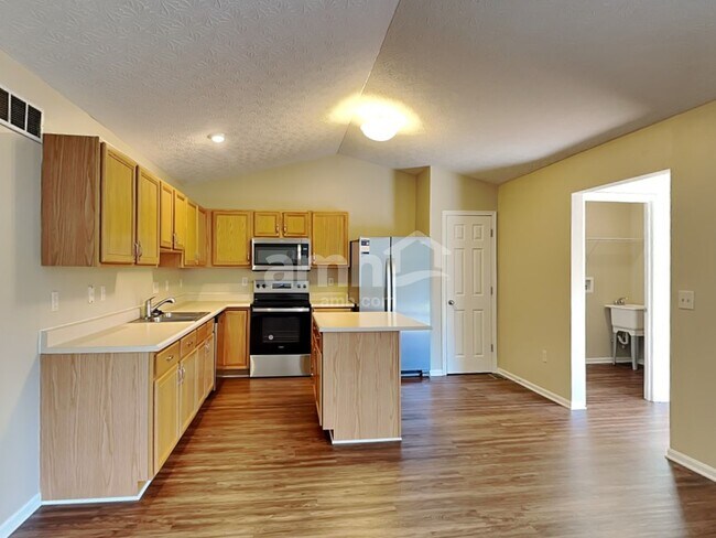 Foto del edificio - 1166 Linford Cir