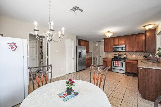 Building Photo - 25215 Spring Iris Lane