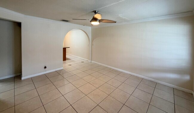 Building Photo - 4484 SW 49th Ct
