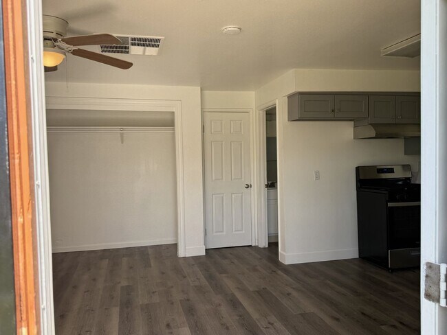 Foto del edificio - 6658 Avenue 308