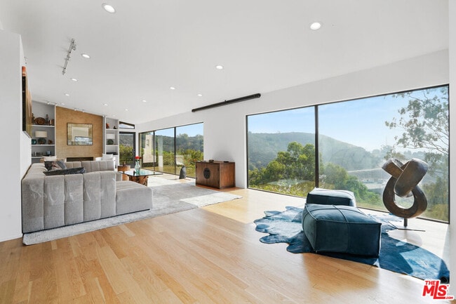 Building Photo - 3214 Tareco Dr