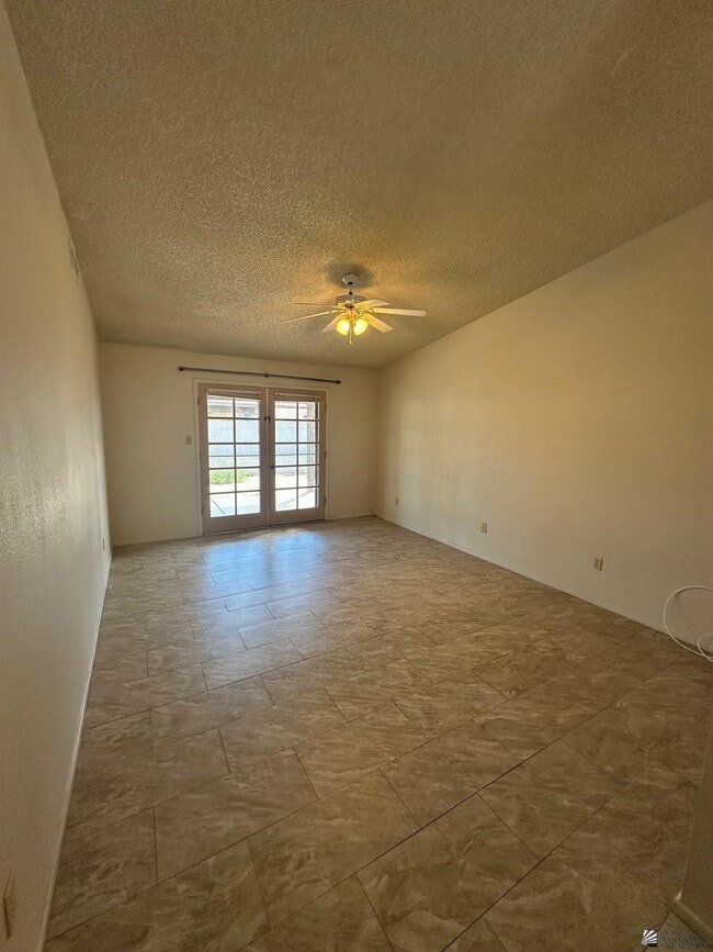 Building Photo - 1605 W Santa Maria Way