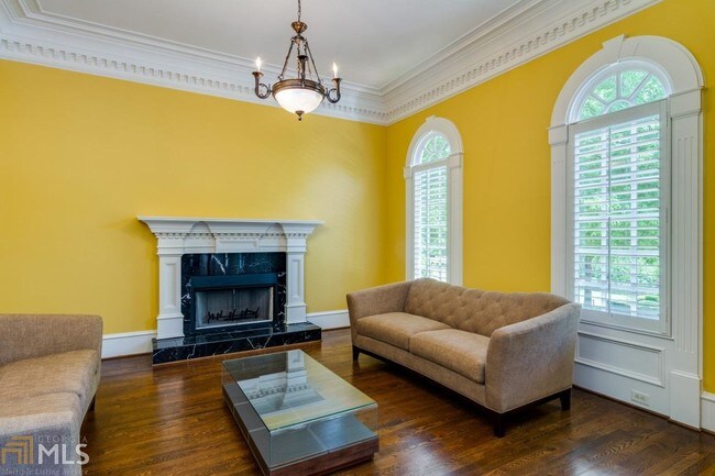 Foto del edificio - 3123 W Addison Dr
