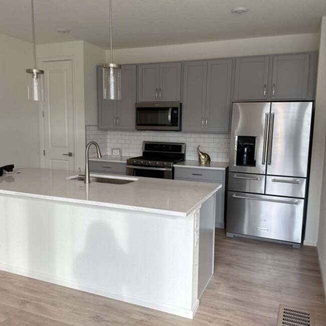 Foto del edificio - 450 Canadian Crossing Dr