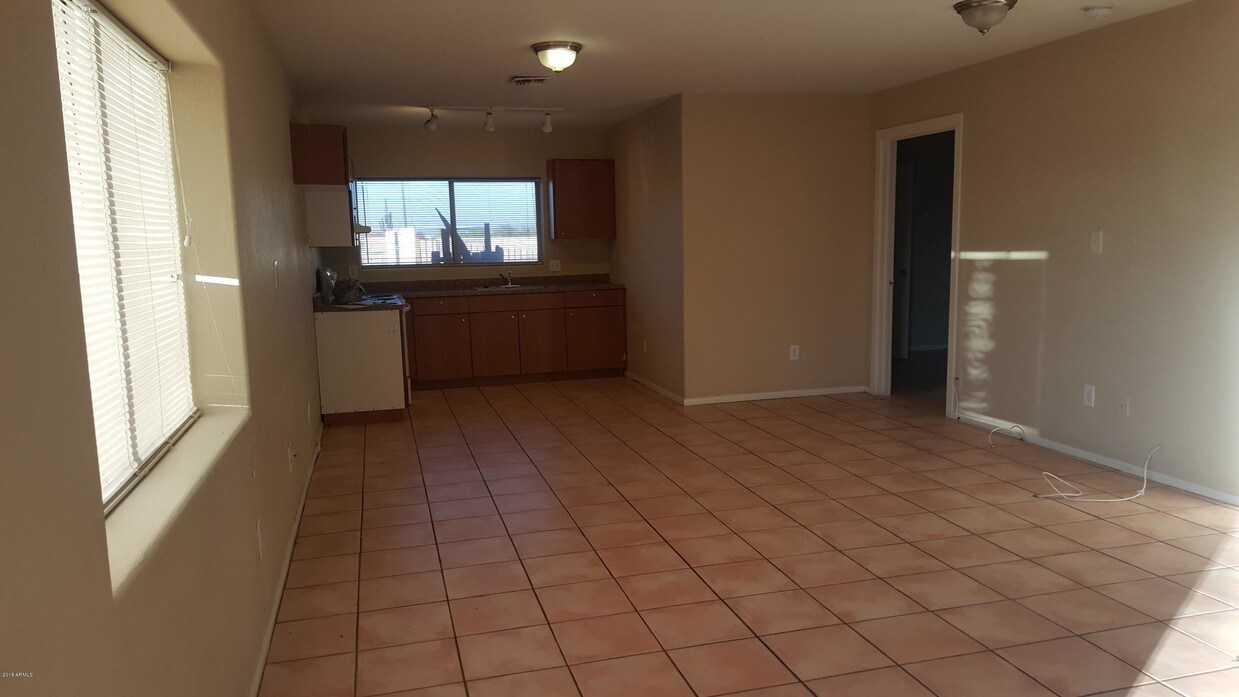 Foto del edificio - 1235 E Wood St