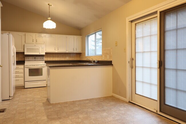 Foto del edificio - 1058 Columbard Dr