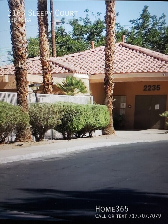 Foto del edificio - Nice three-bedroom, two-bath townhome in t...