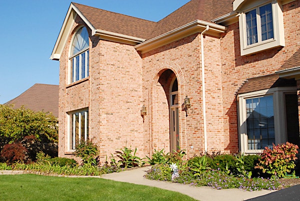 Building Photo - 2318 River Woods Dr