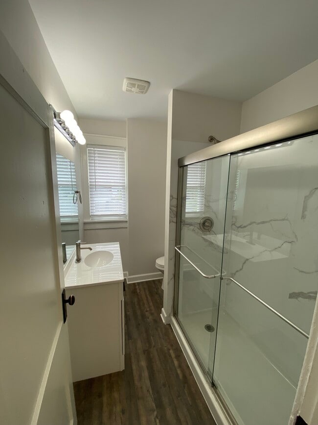 Foto del edificio - 1353 E Rich St