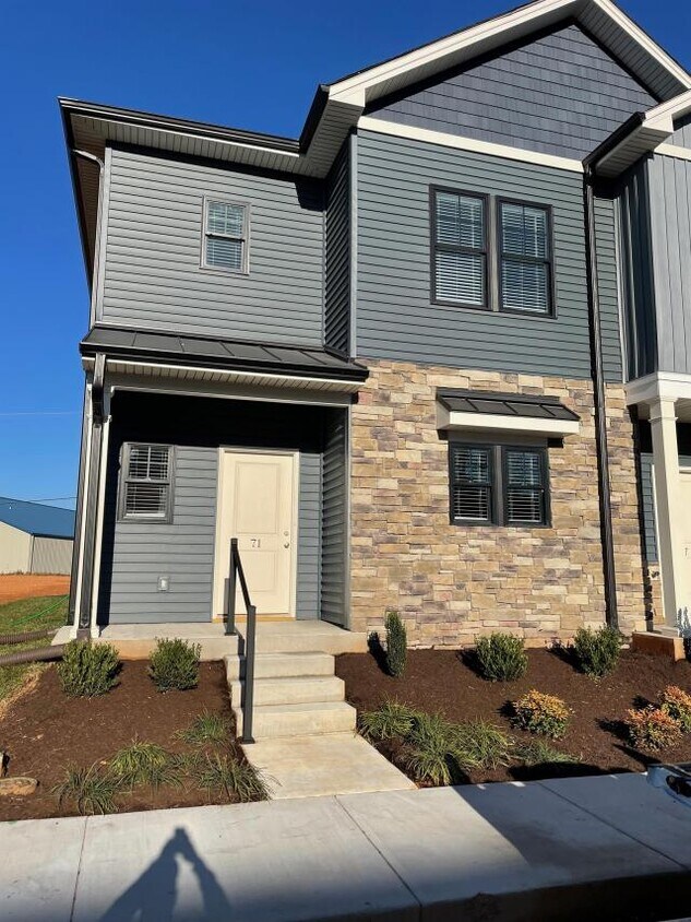 Primary Photo - 3 bedroom in Lynchburg VA 24501
