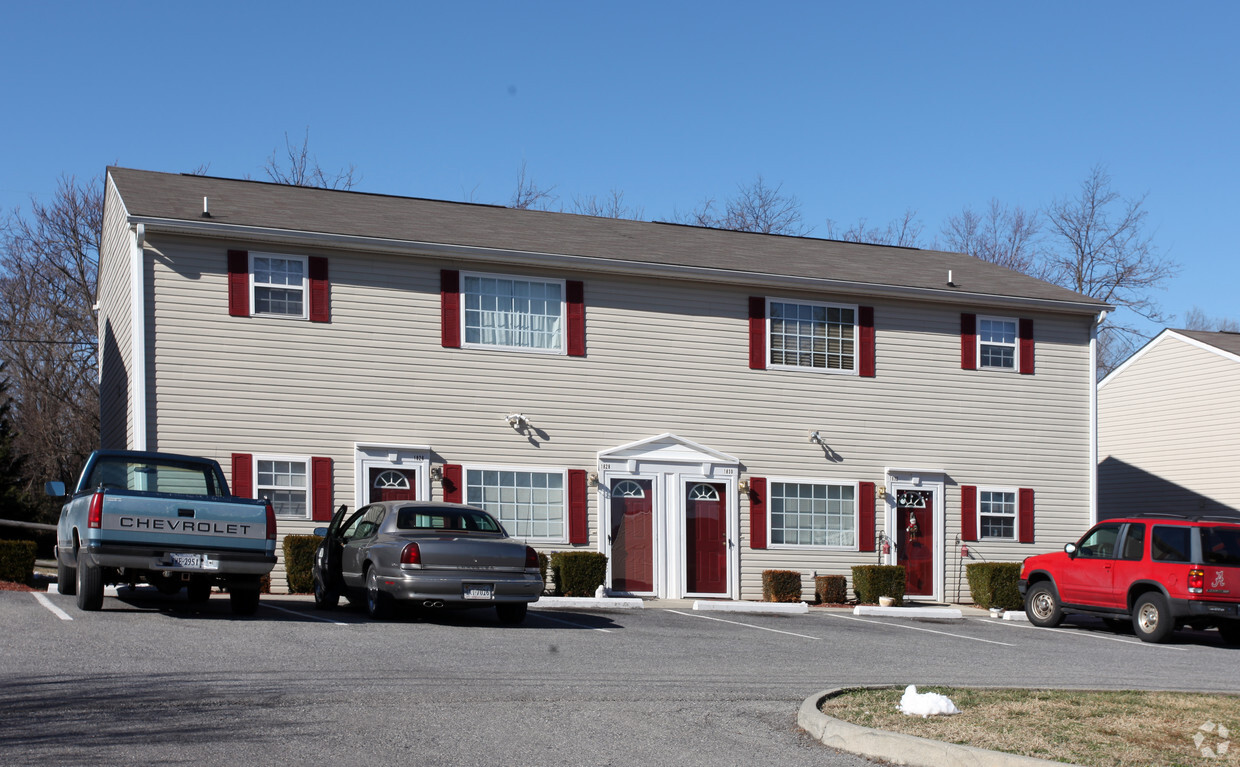 1810 Archbold Ave - 1810-1916 NE Archhold Ave