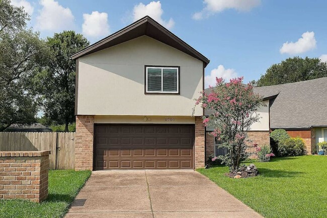 Photo - 1940 E Allegro St House