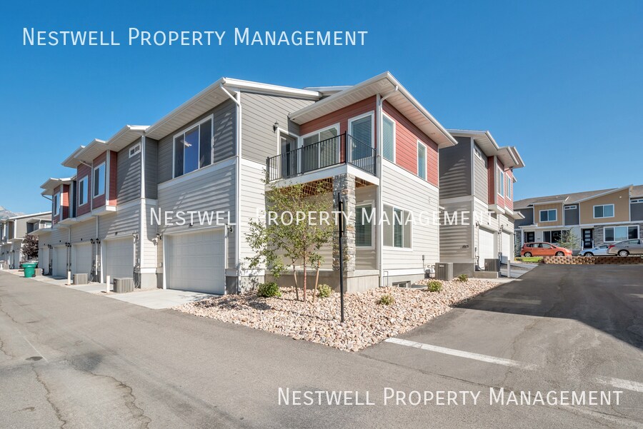 Primary Photo - 1015 Sapphire Peak Dr