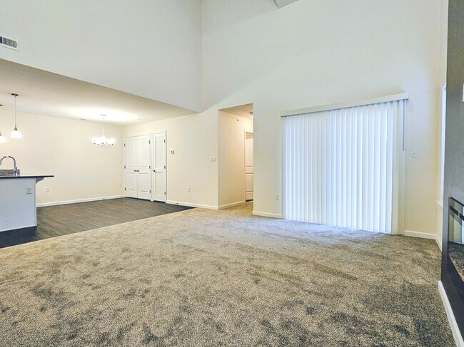 Foto del edificio - 24 Howard Dr