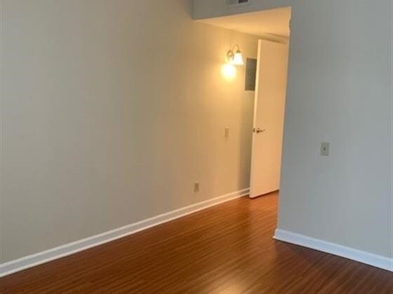 Foto del edificio - 280 W Tujunga Ave