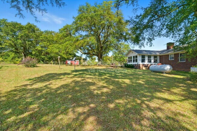 Photo - 8730 Jot Em Down Rd House