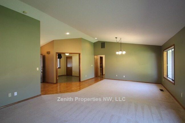 Foto del edificio - 810 NW 140th St