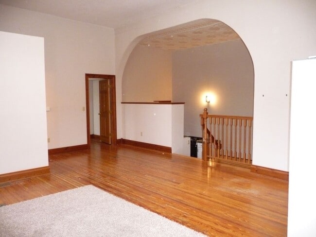 Antiguo escenario - 123 Bergin St