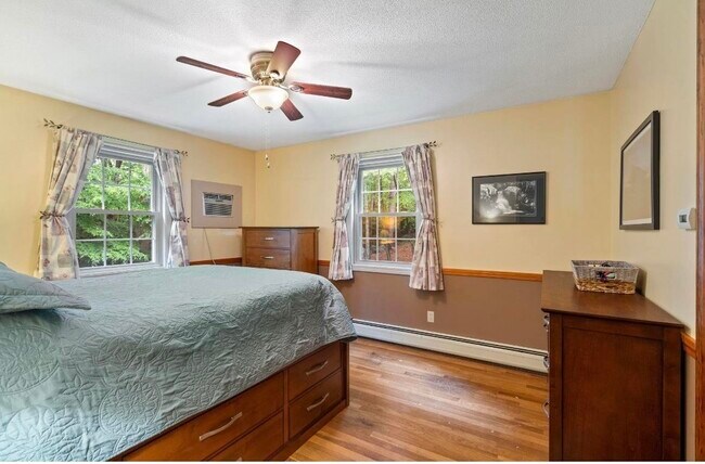 Foto del edificio - 33 Brown Hill Rd