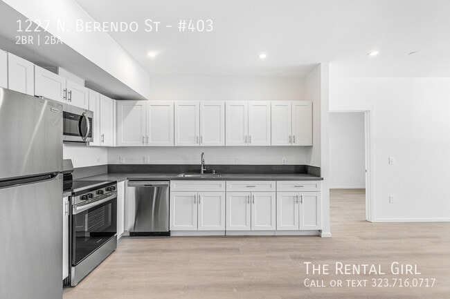 Building Photo - 1227 N Berendo St