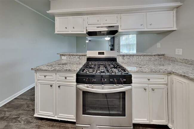 Foto del edificio - 29107 Sedgefield St