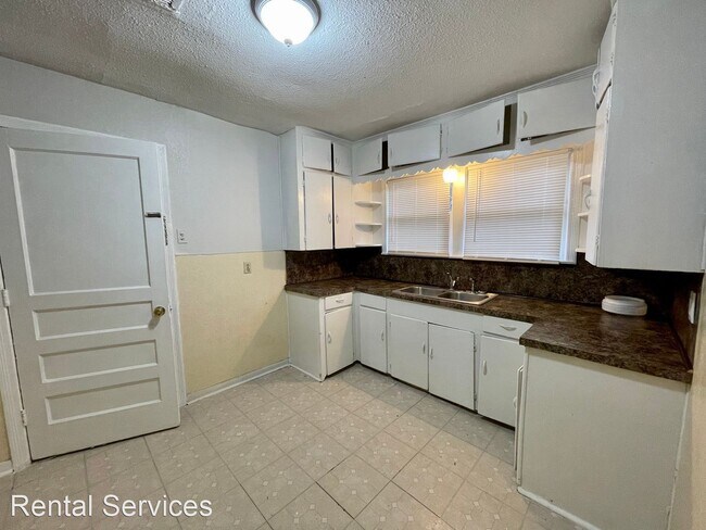 Foto del edificio - 3 br, 1 bath House - 2370 Hybrook Ln