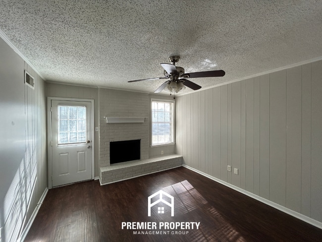 Building Photo - 3818 Selfridge Cove