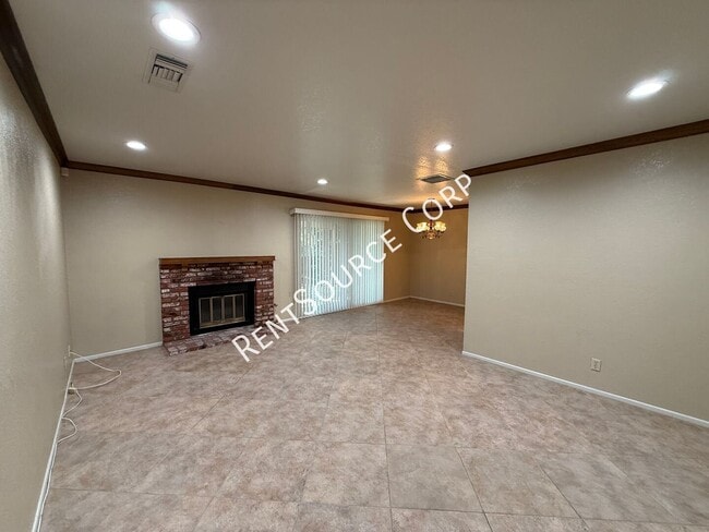 Building Photo - 44861 Laszlo St
