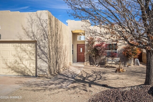 Building Photo - 4032 Cll De Estrellas