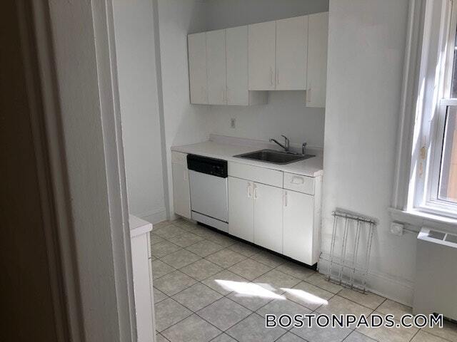 Building Photo - 18 Chauncy St