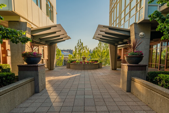 Foto del edificio - 1188 106th Ave NE