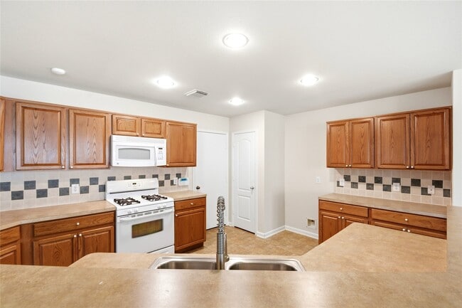 Building Photo - 526 Remington Lodge Ct