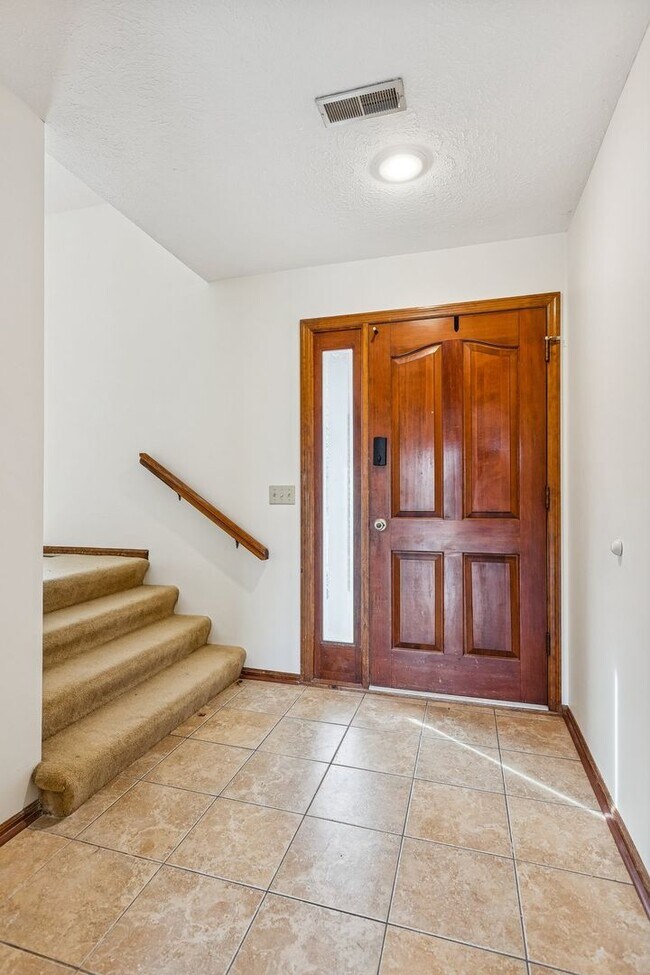 Foto del edificio - Spacious Northwest Omaha 3-Bedroom!!