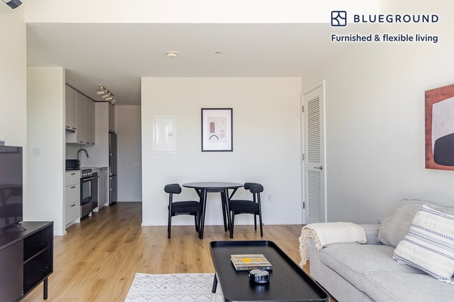 Building Photo - 955 Sterling Pl