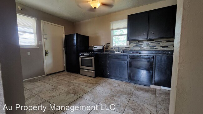 Foto del edificio - 3 br, 1 bath House - 1031 CARTER ST