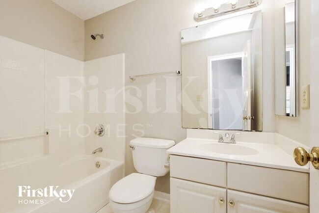 Building Photo - 3105 Denhem Ct