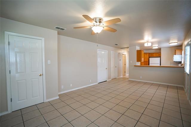 Building Photo - 1026 W Coffin St