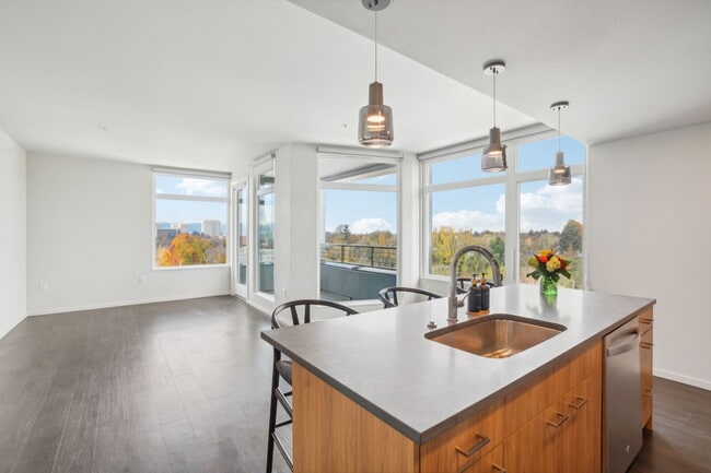 Building Photo - Splash Apartments