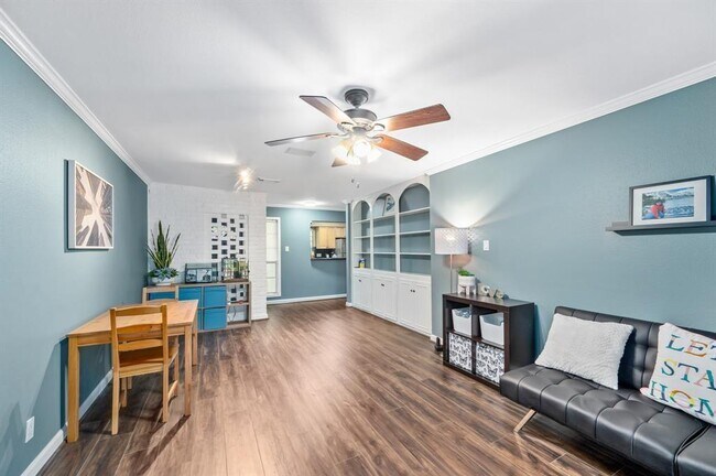 Foto del edificio - 883 Wax Myrtle Ln